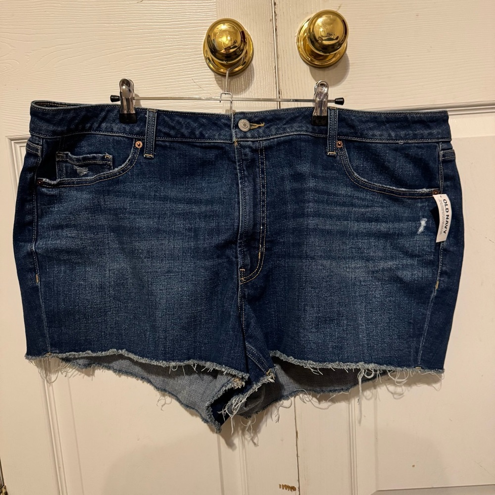 Old Navy women’s size 22 cutoff Jean shorts NWT